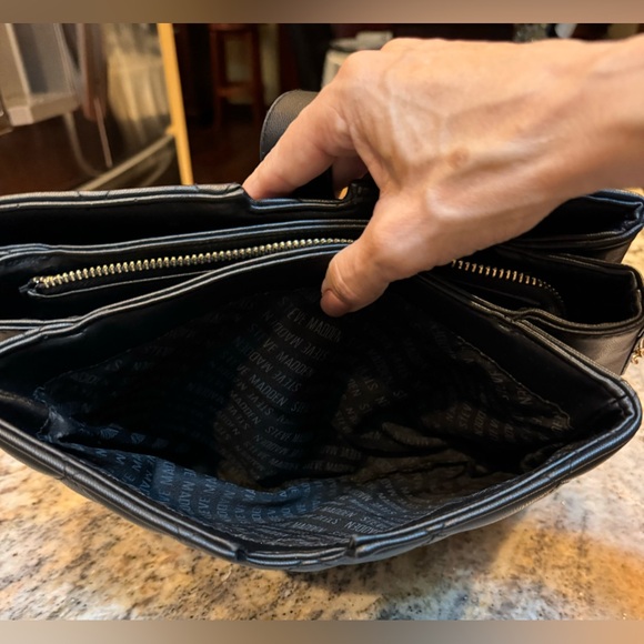 Steve Madden quilted purse. Like new. Gold hardware - Picture 10 of 15